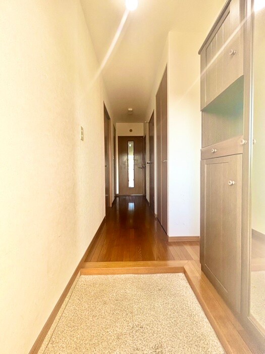 物件内観写真16　(玄関)