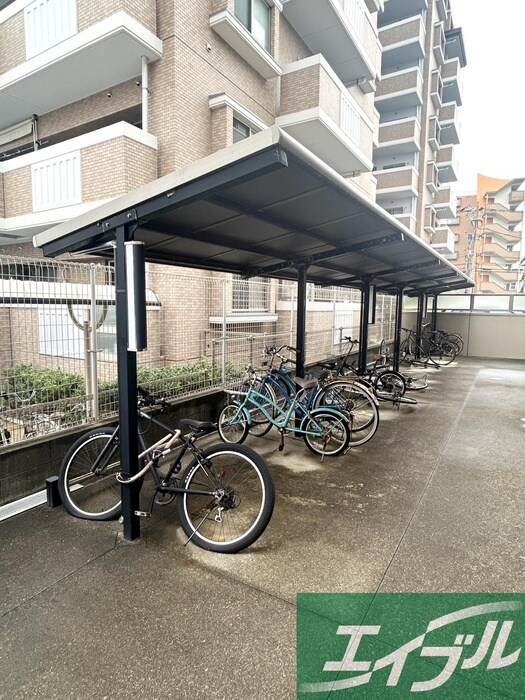物件外観写真5　(駐輪場)