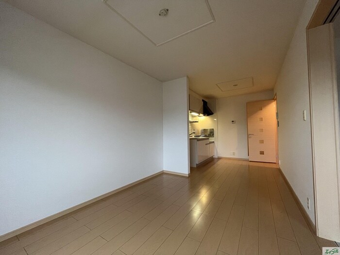 物件内観写真4　(居室)