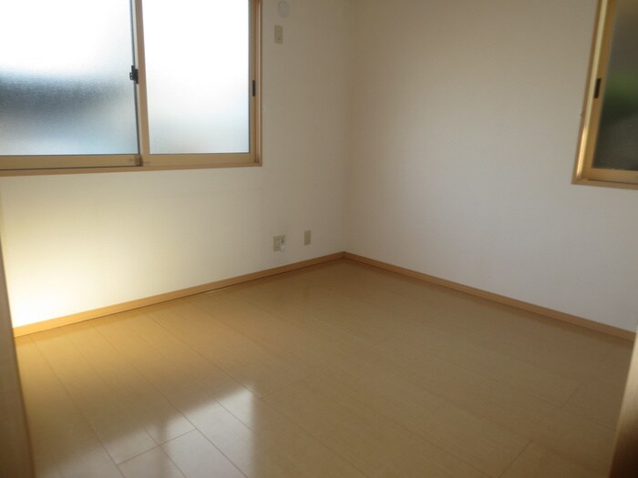 物件内観写真6　(居室)