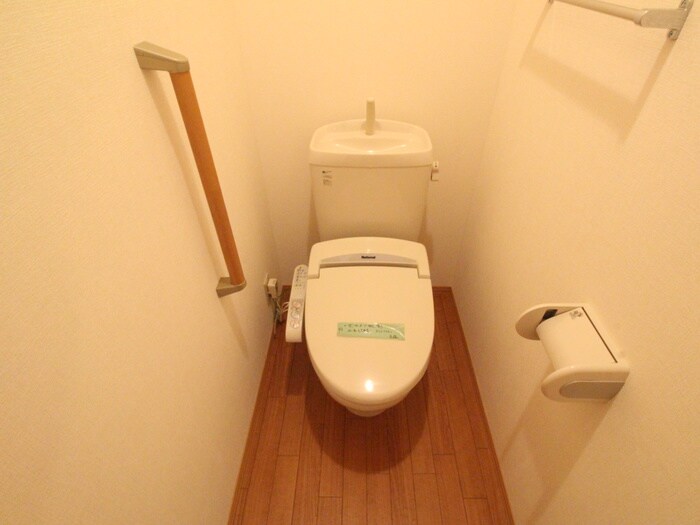 物件内観写真8　(トイレ)