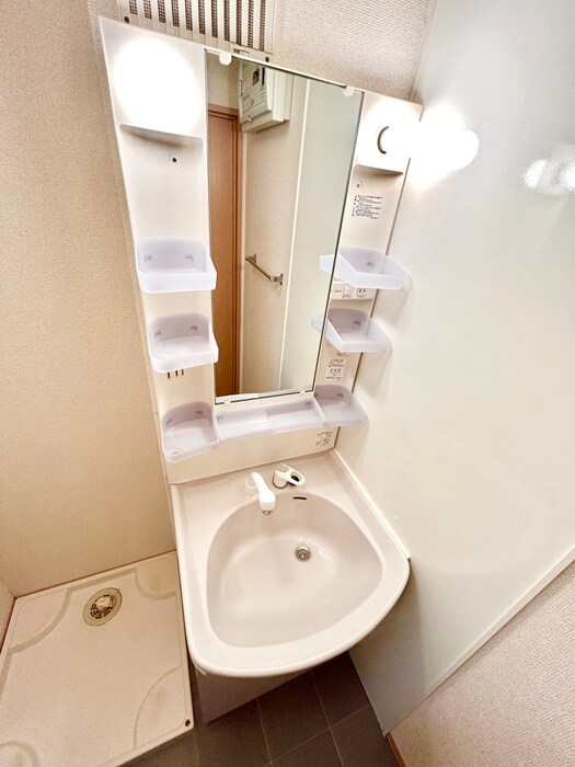 物件内観写真9　(洗面)