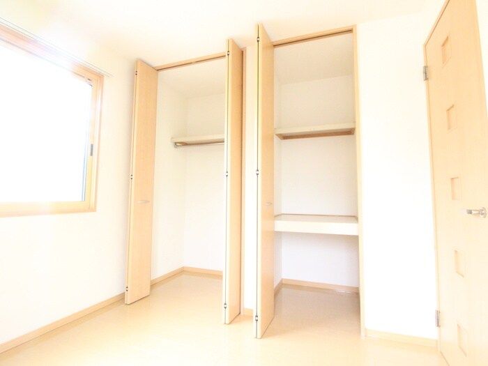 物件内観写真10　(収納)