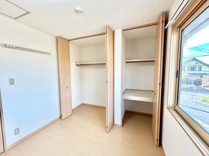 物件内観写真10　(収納)