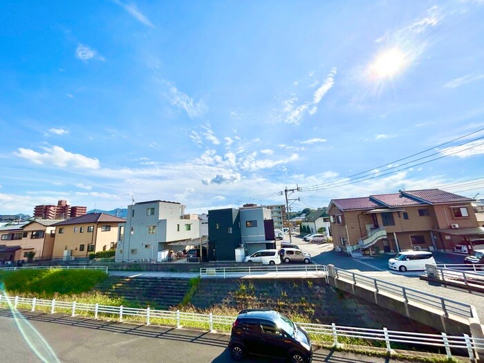 物件内観写真12　(室内からの展望)