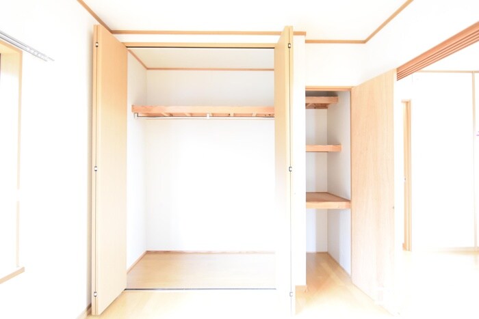 物件内観写真12　(収納)