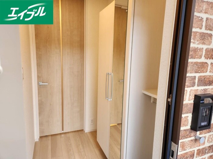 物件内観写真14　(靴箱)