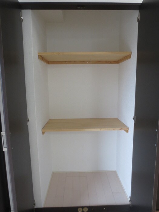 物件内観写真16　(収納)