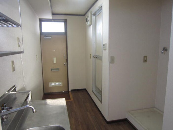 物件内観写真10　(廊下)