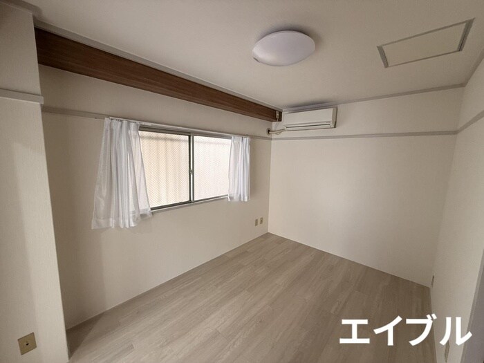 物件内観写真8　(居室)