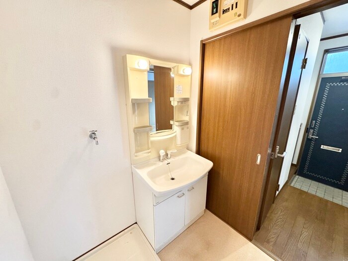 物件内観写真9　(洗面)