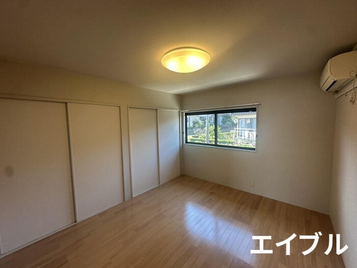 物件内観写真3　(居室)