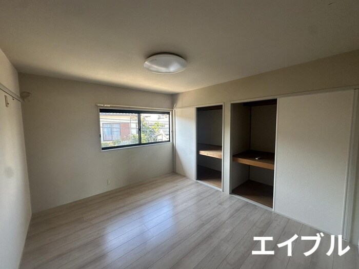 物件内観写真4　(居室)