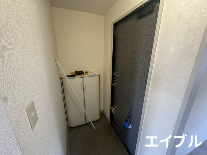 物件内観写真11　(玄関)