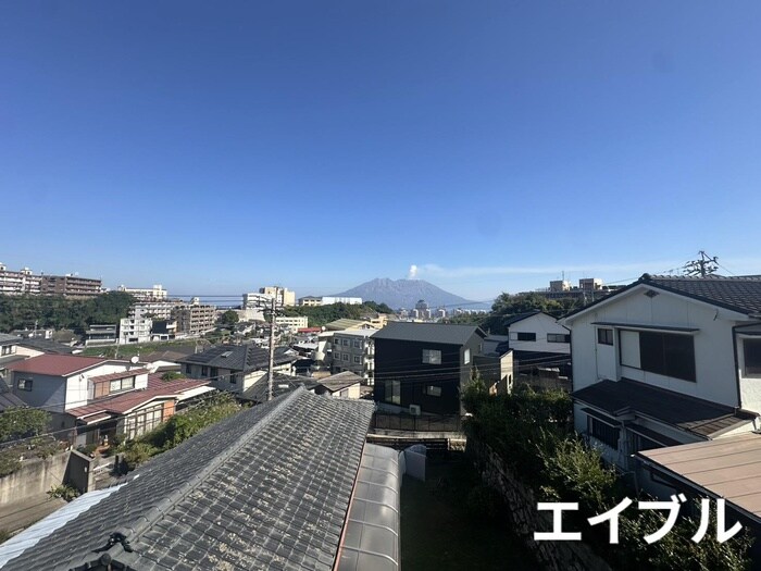 物件内観写真12　(室内からの展望)