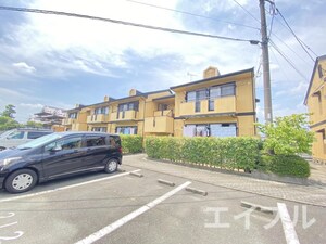 ファミ－ユシャト－Ｂ棟外観写真