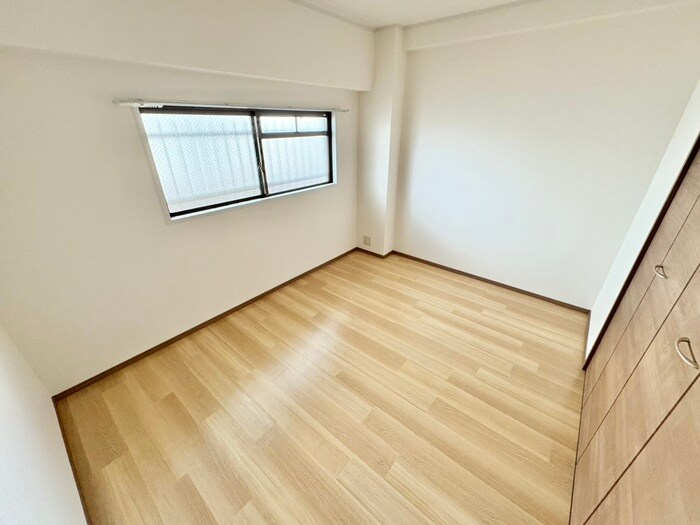 物件内観写真9　(居室)