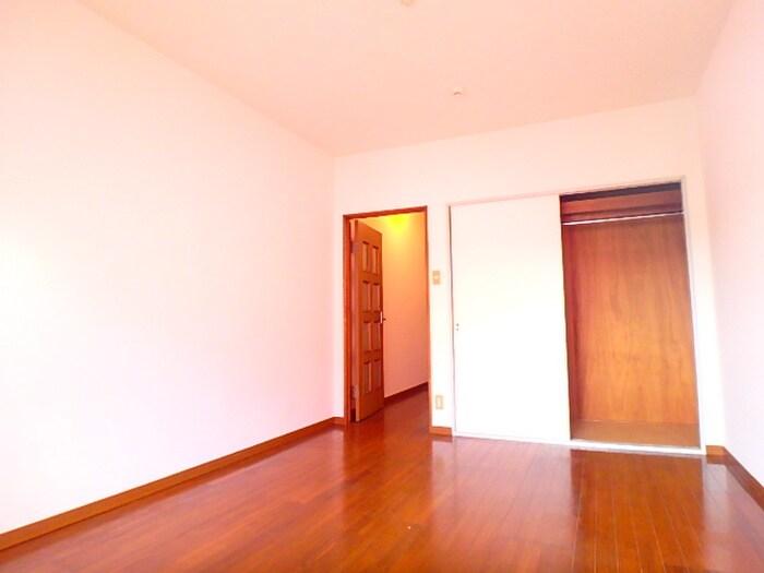 物件内観写真3　(居室)