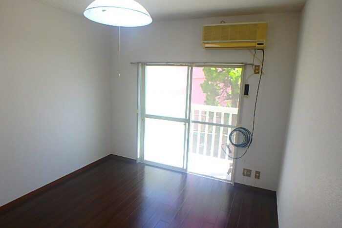 物件内観写真5　(居室)