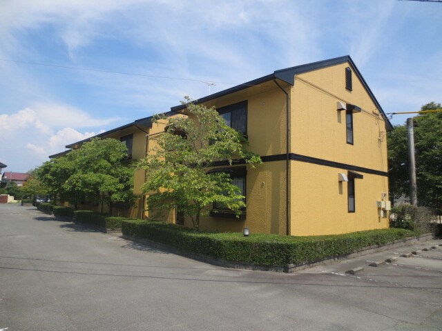 物件外観写真1　(駐車場)