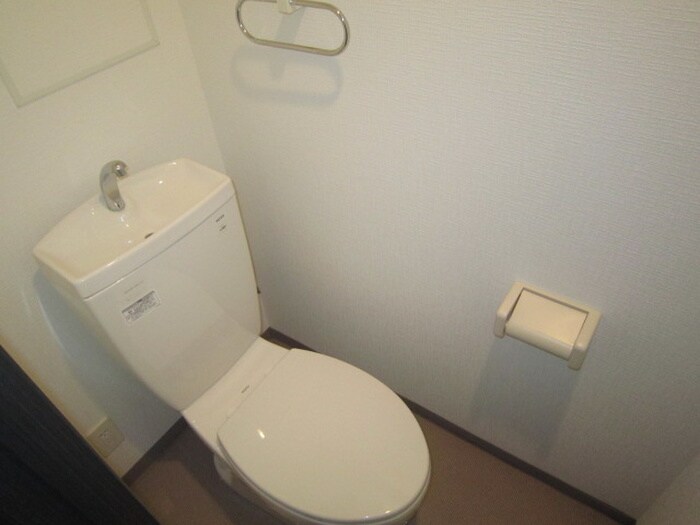 物件内観写真11　(トイレ)