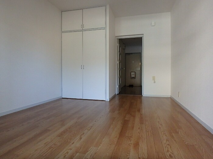 物件内観写真3　(居室)