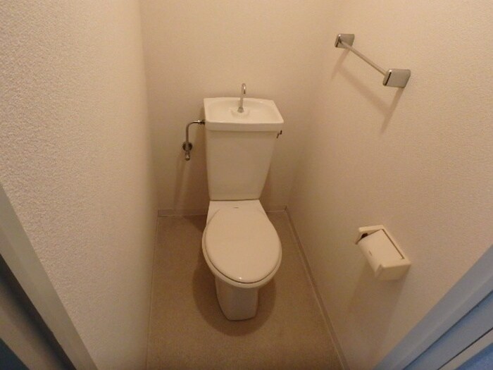 物件内観写真8　(トイレ)