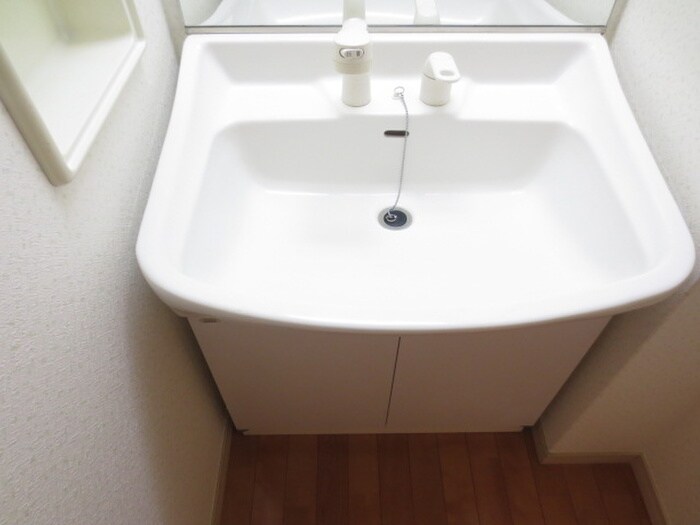 物件内観写真11　(洗面)