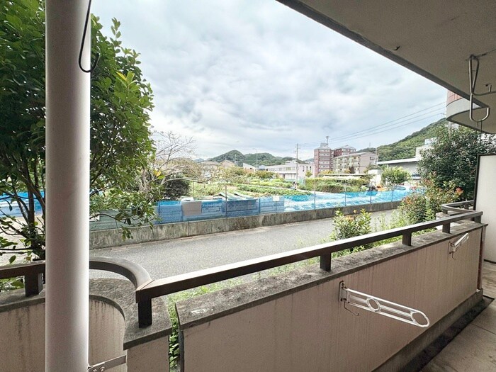 物件内観写真13　(室内からの展望)