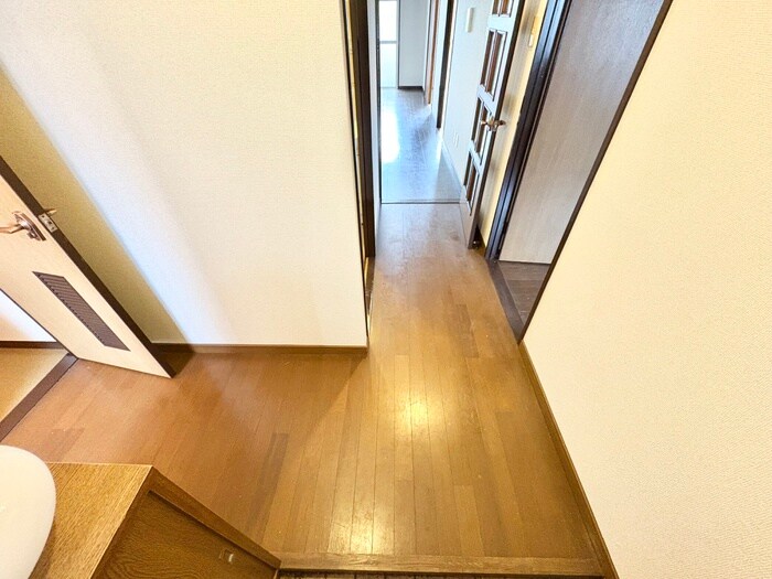 物件内観写真17　(廊下)