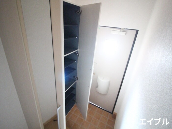 物件内観写真15　(靴箱)