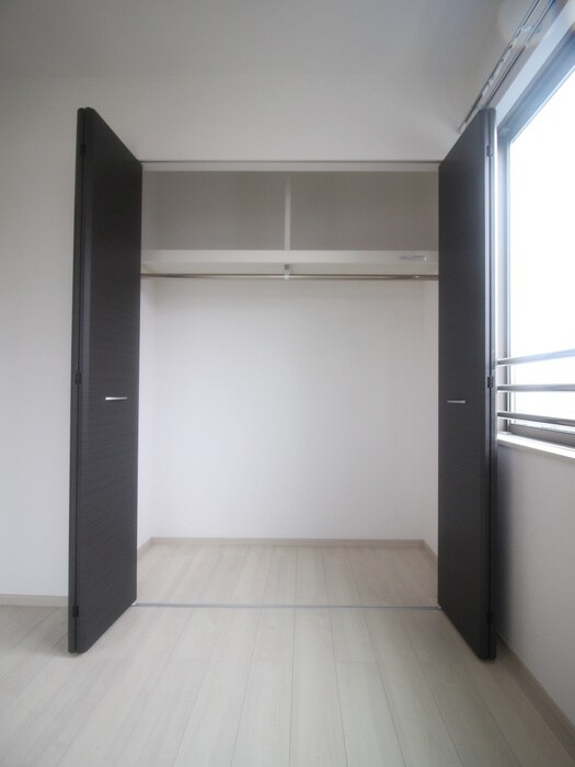 物件内観写真13　(収納)