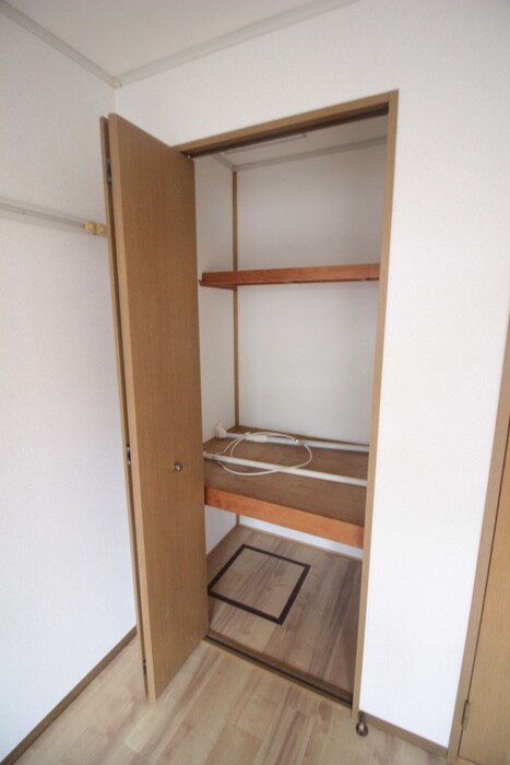 物件内観写真15　(収納)