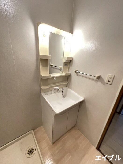 物件内観写真8　(洗面)