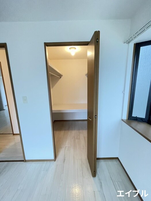 物件内観写真11　(収納)