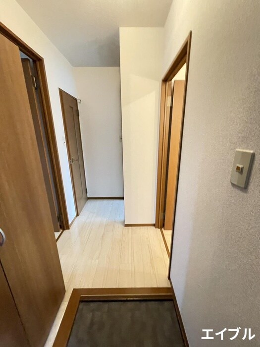物件内観写真18　(玄関)