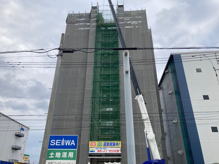 物件外観写真2　(建築中)