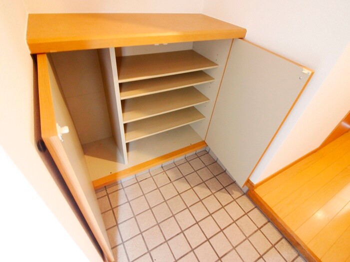 物件内観写真11　(靴箱)