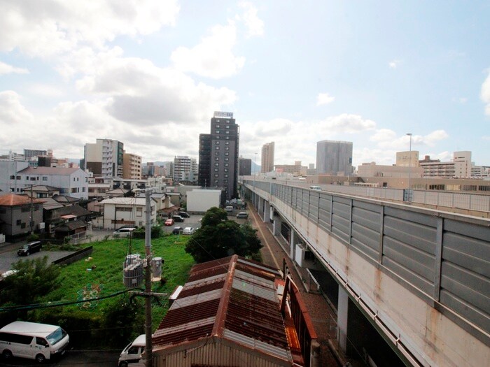 物件内観写真14　(室内からの展望)