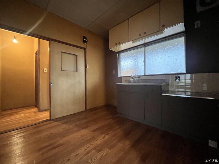 物件内観写真2　(居室)