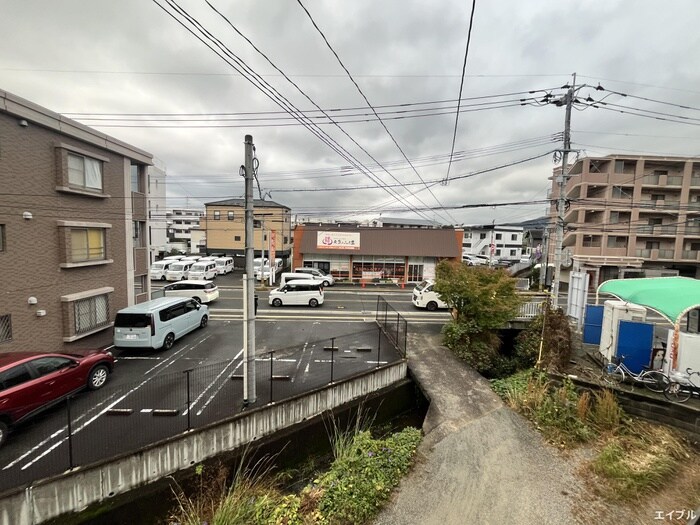 物件内観写真16　(室内からの展望)