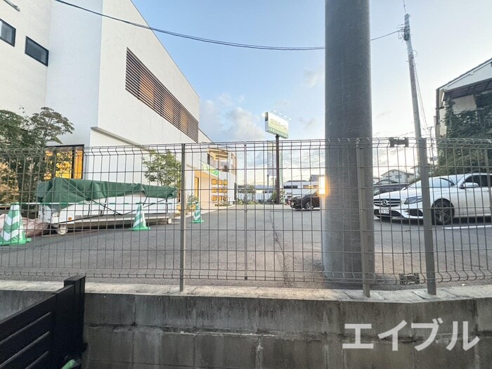 物件内観写真7　(室内からの展望)