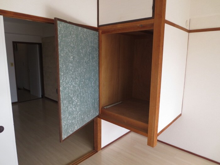 物件内観写真12　(収納)