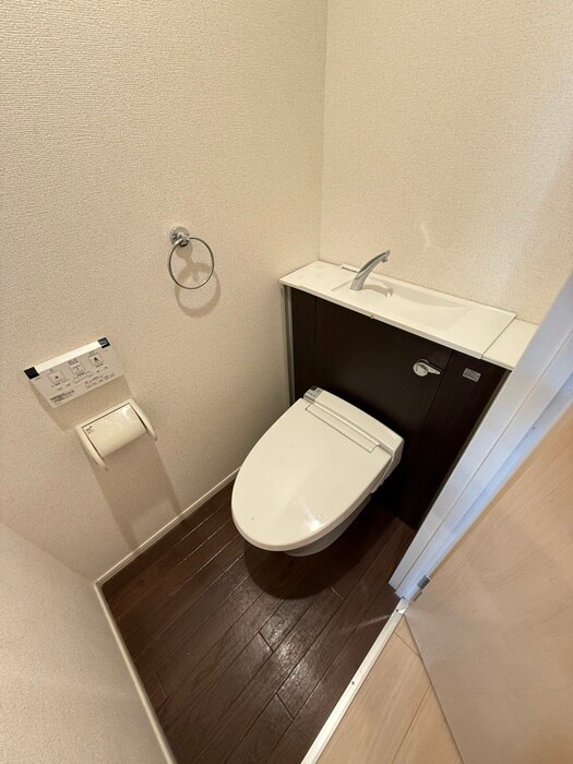 物件内観写真11　(トイレ)