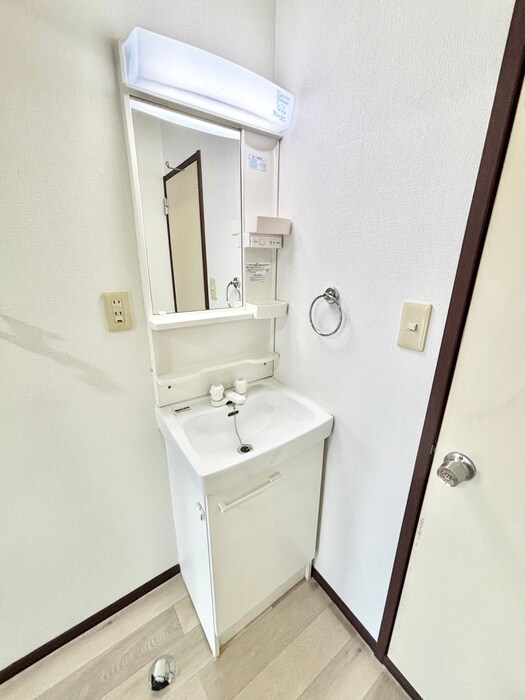 物件内観写真10　(洗面)