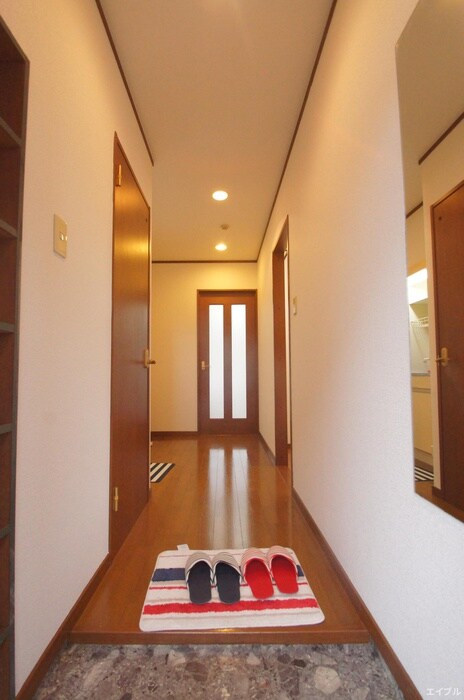 物件内観写真15　(玄関)