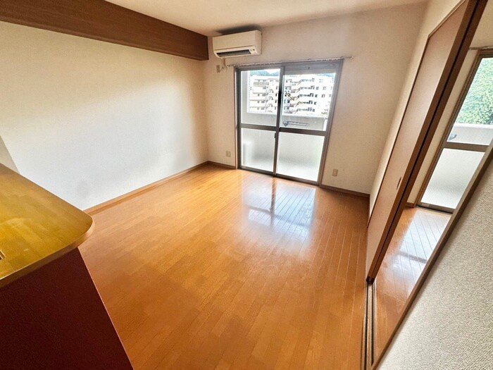 物件内観写真4　(居室)