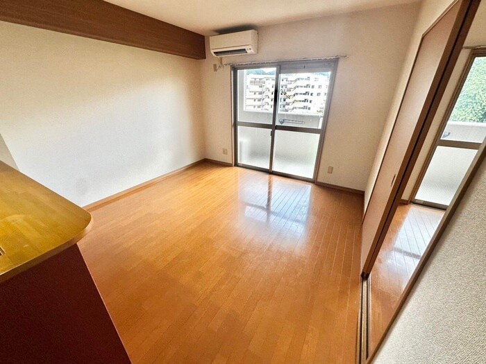 物件内観写真4　(居室)