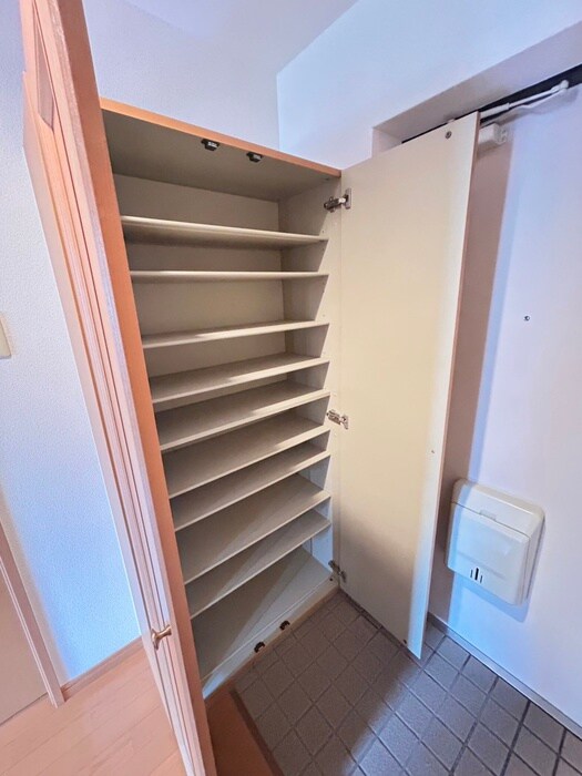 物件内観写真11　(靴箱)