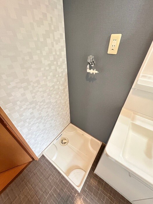 物件内観写真13　(洗濯機置場)